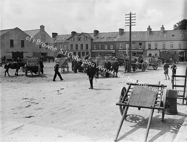 FAIR DAY MARKET SQUARE